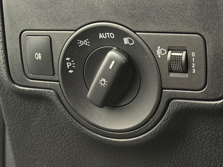 Vehicle Image 37