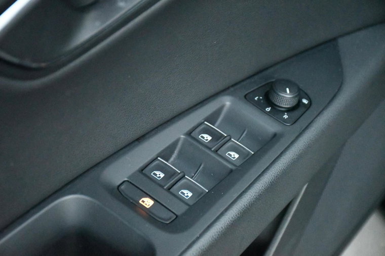 Vehicle Image 34