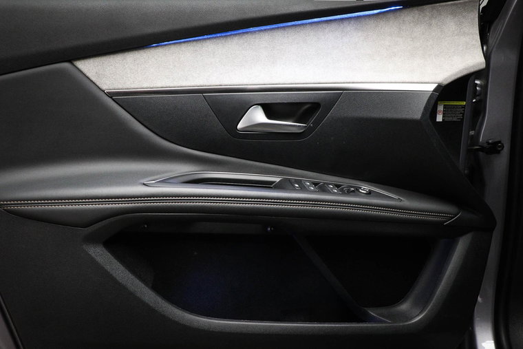 Vehicle Image 24