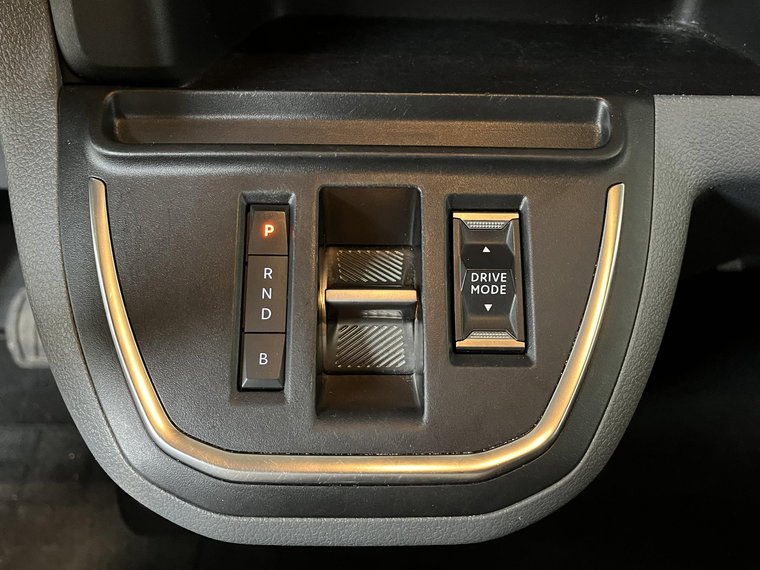 Vehicle Image 23