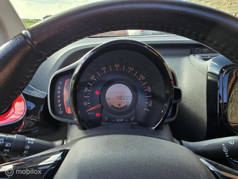 Vehicle Image 22