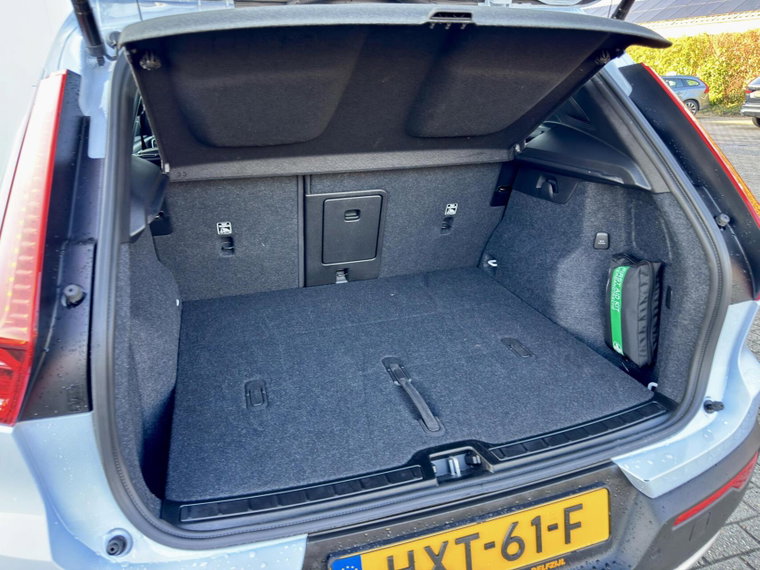 Vehicle Image 23