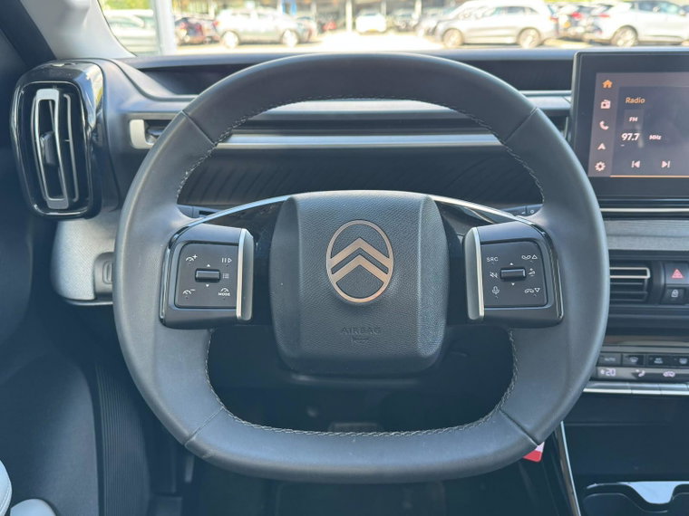Vehicle Image 23