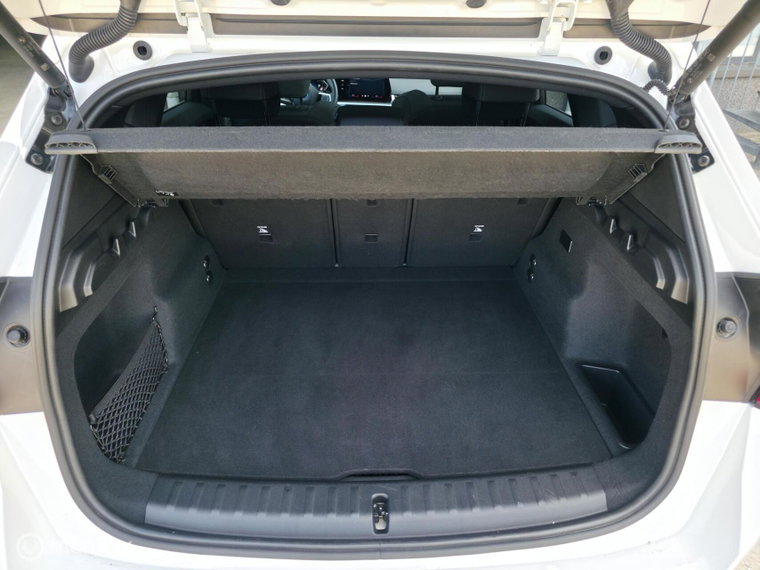 Vehicle Image 38
