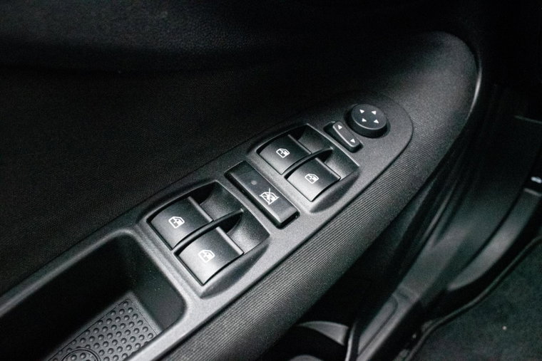 Vehicle Image 17