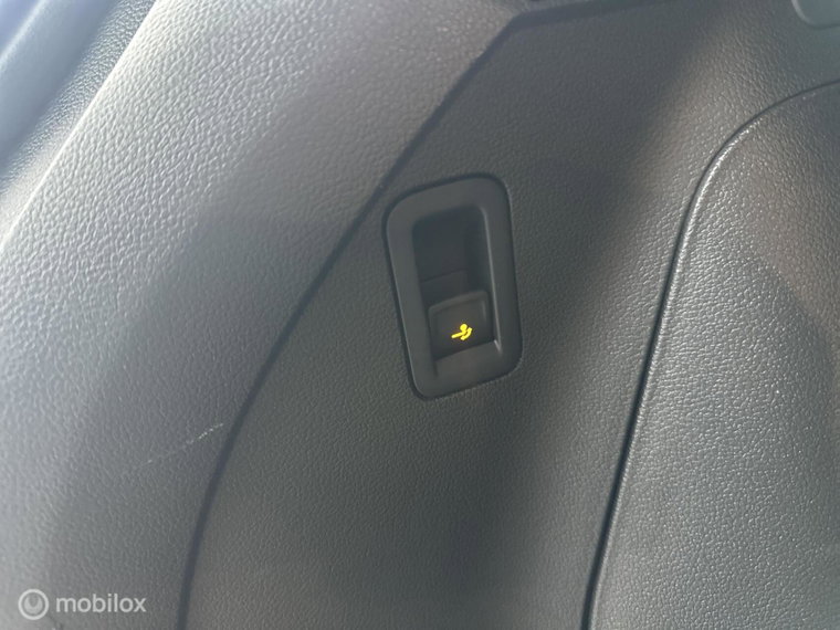Vehicle Image 41