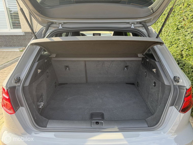 Vehicle Image 33