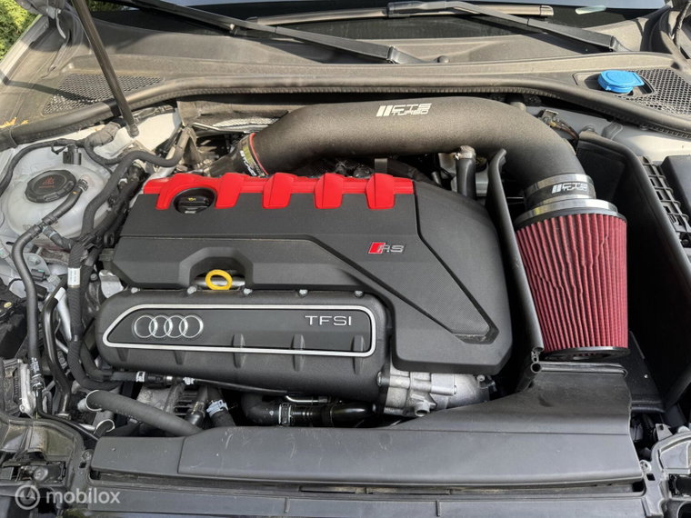 Vehicle Image 35