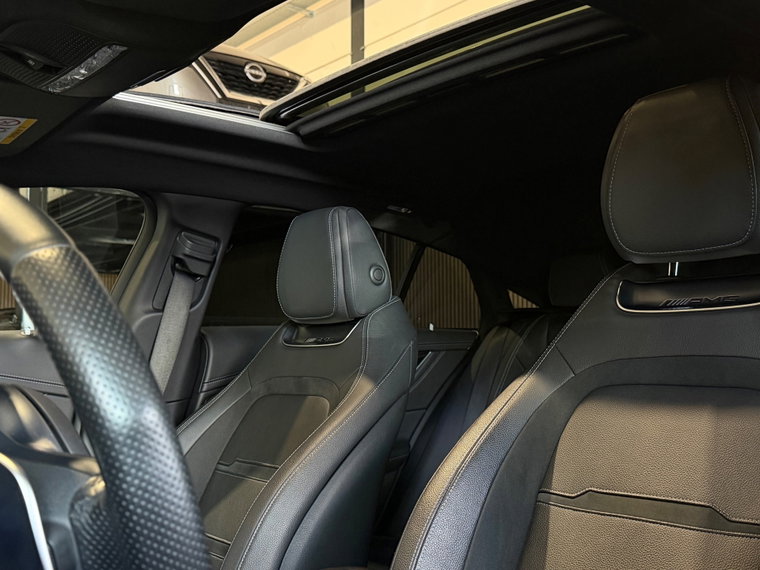 Vehicle Image 35