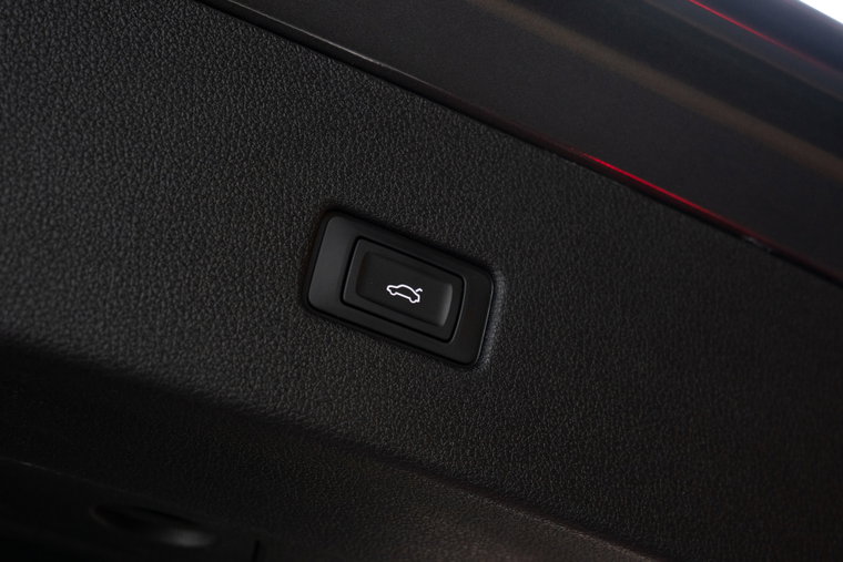 Vehicle Image 40