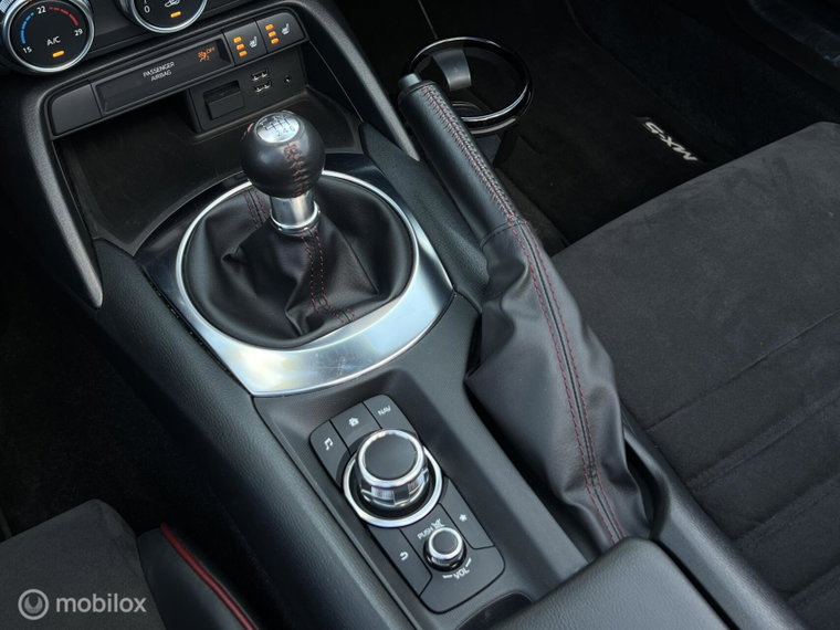 Vehicle Image 32
