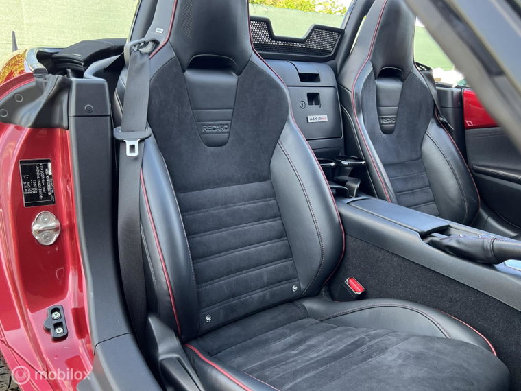 Vehicle Image 38