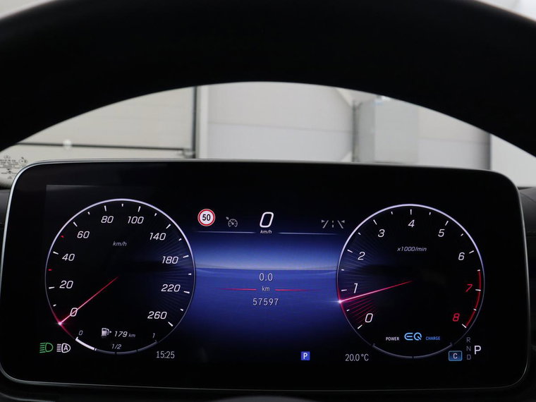 Vehicle Image 30
