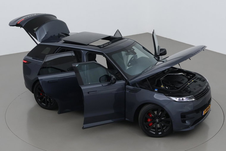Vehicle Image 6