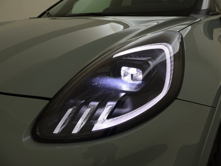 Vehicle Image 37