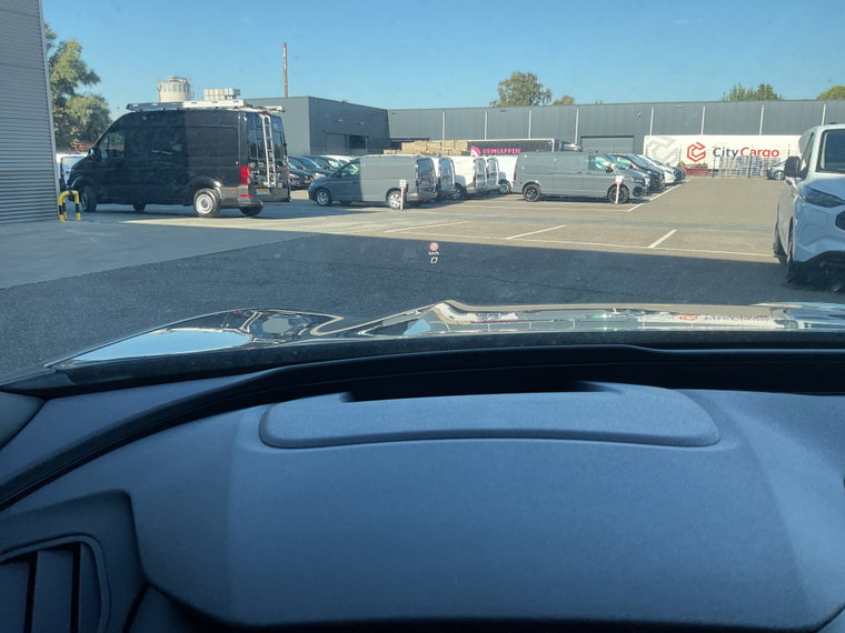 Vehicle Image 21
