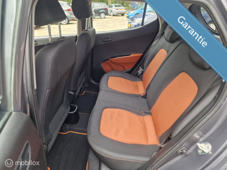 Vehicle Image 12