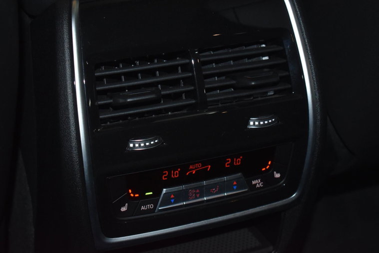 Vehicle Image 28