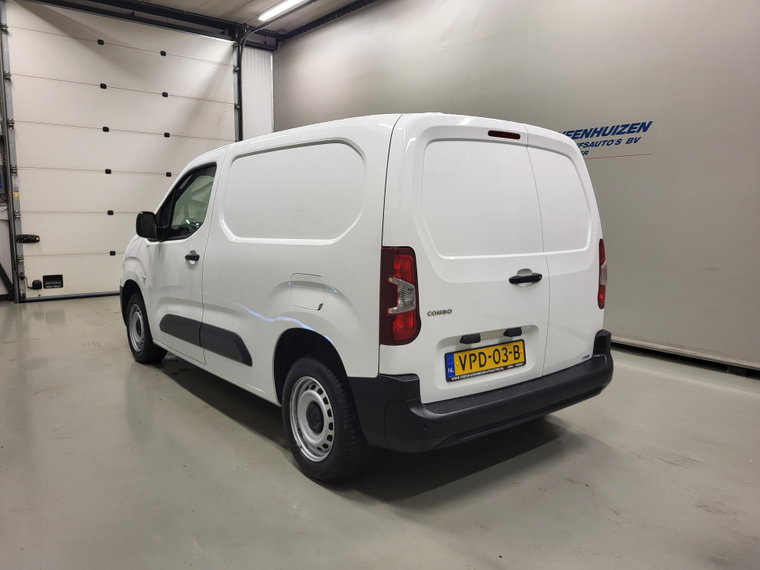 Vehicle Image 17