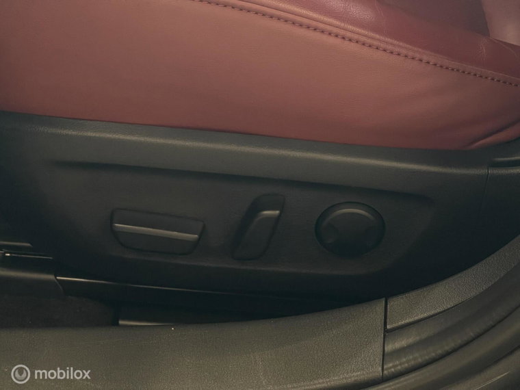 Vehicle Image 33