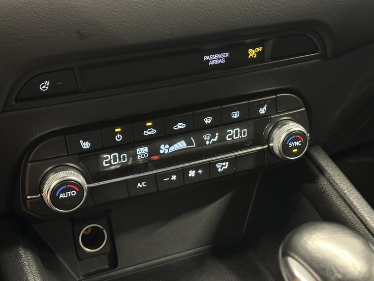 Vehicle Image 32