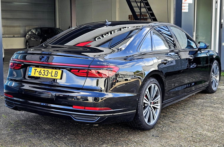 Vehicle Image 9