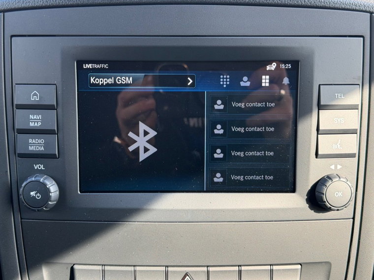 Vehicle Image 25