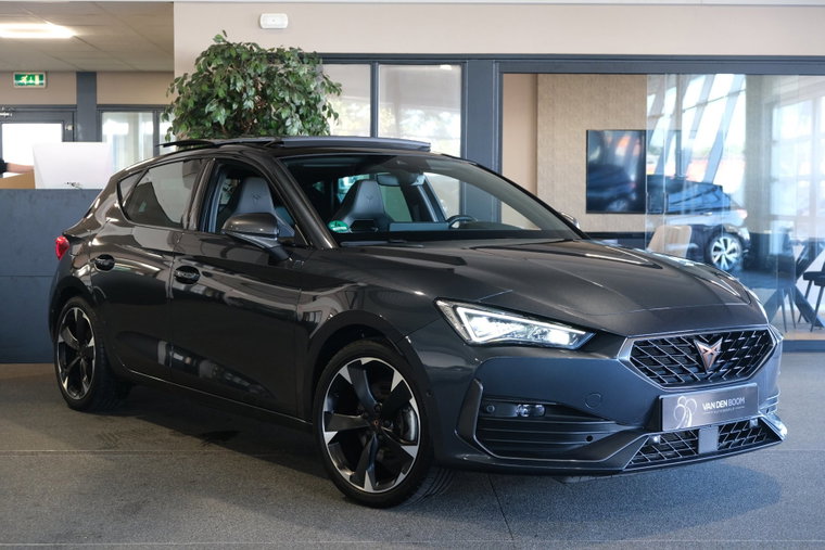 Vehicle Image 6