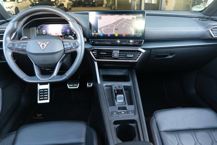 Vehicle Image 11