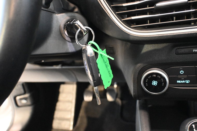 Vehicle Image 19