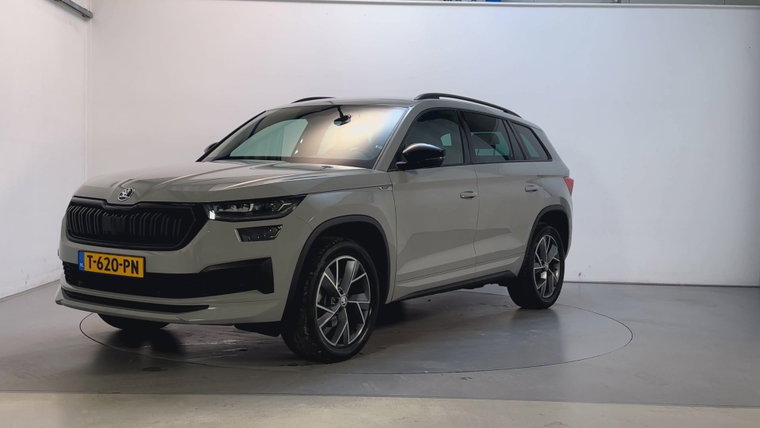 Vehicle Image 8