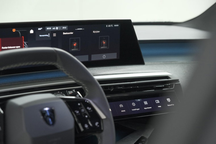 Vehicle Image 38