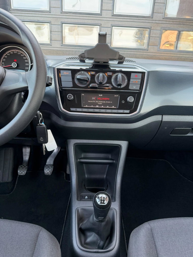 Vehicle Image 28