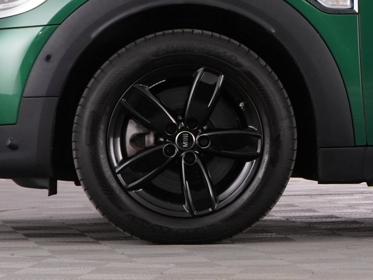 Vehicle Image 37