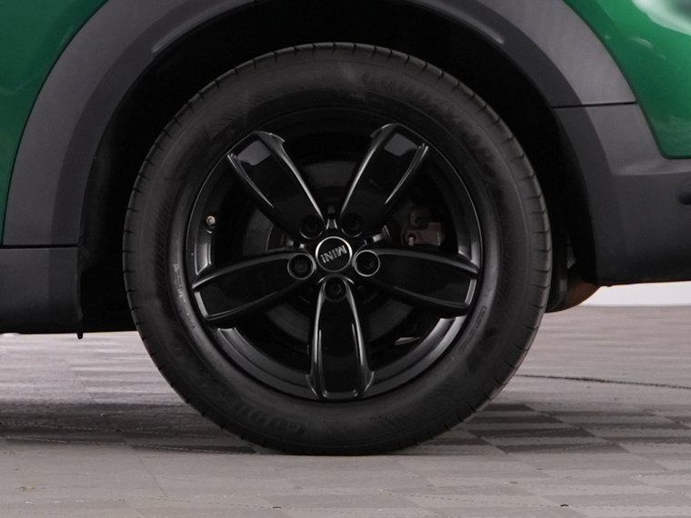 Vehicle Image 38
