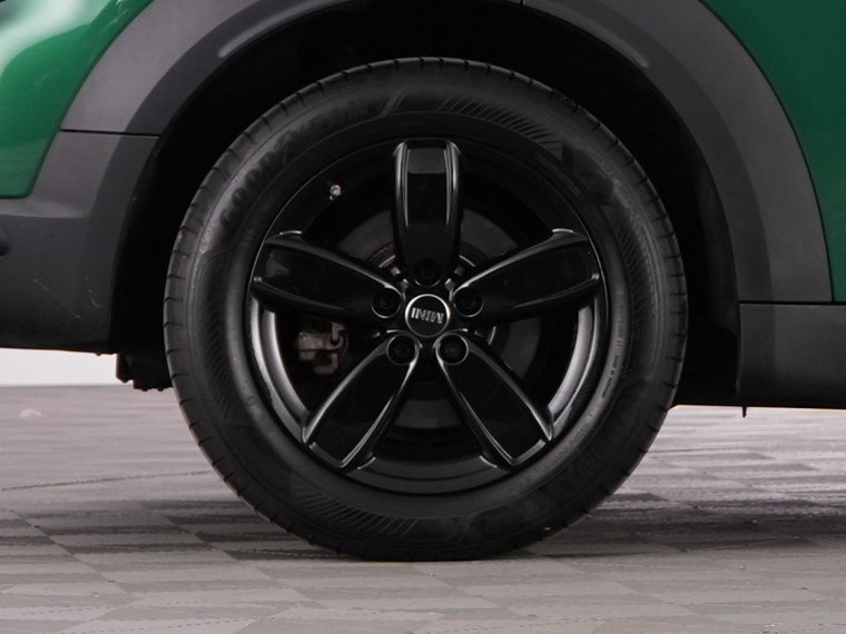 Vehicle Image 39
