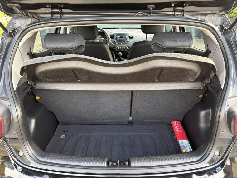 Vehicle Image 15