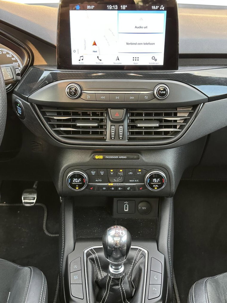 Vehicle Image 28