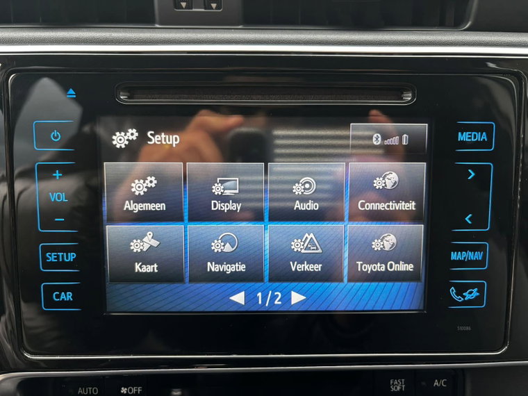 Vehicle Image 25