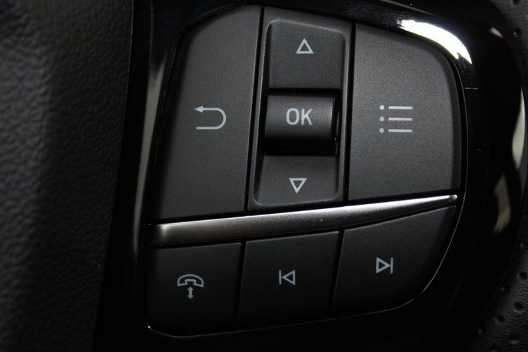 Vehicle Image 17