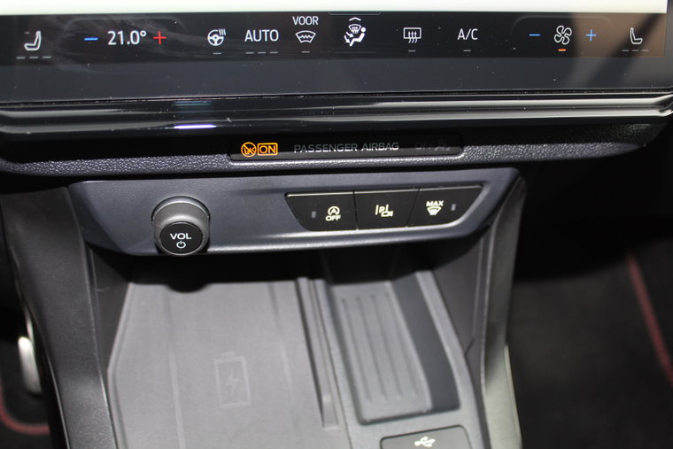 Vehicle Image 35