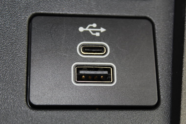 Vehicle Image 36