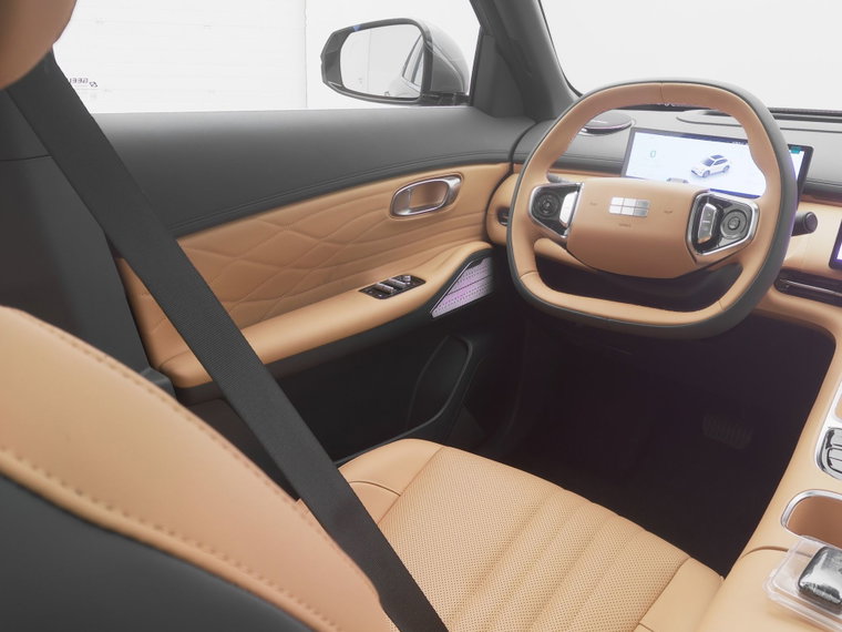 Vehicle Image 11