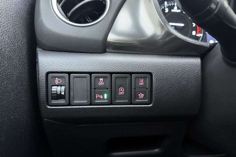 Vehicle Image 22