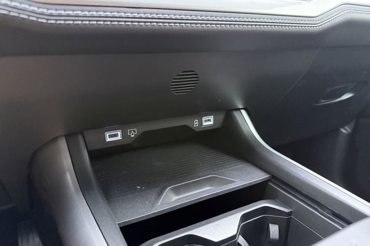 Vehicle Image 33