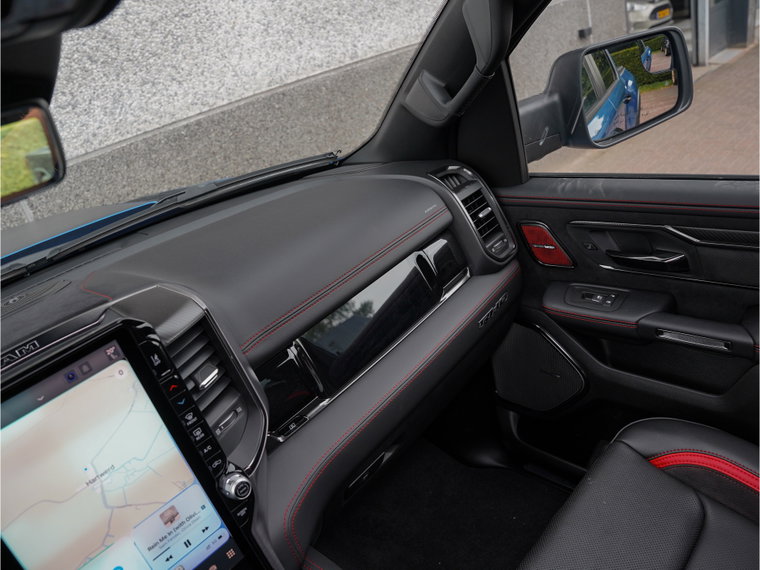 Vehicle Image 37