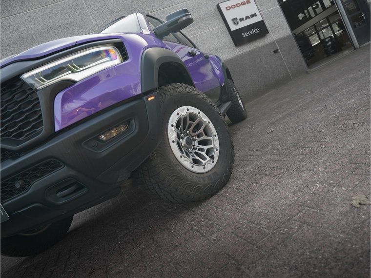 Vehicle Image 48