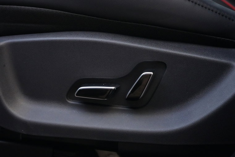 Vehicle Image 22