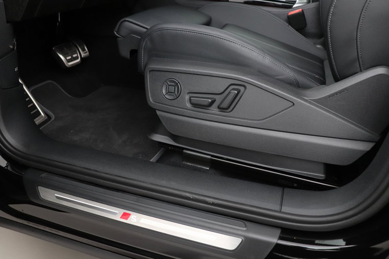 Vehicle Image 45