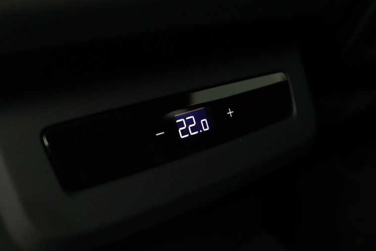 Vehicle Image 48